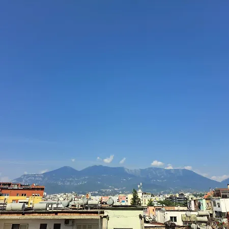 Apartment One-bedroom Near U.s. Embassy *