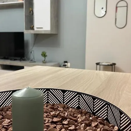 One-bedroom Near U.s. Embassy Apartman *