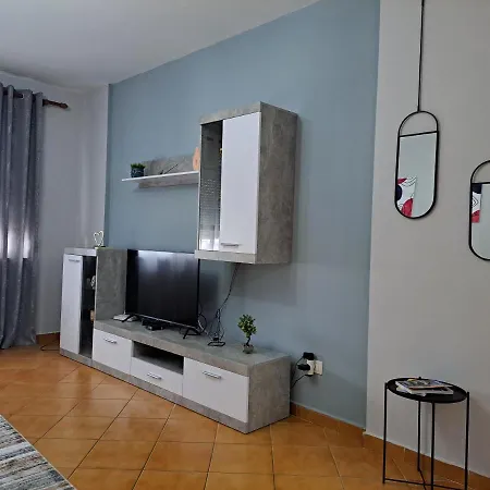 Apartman One-bedroom Near U.s. Embassy Tirana