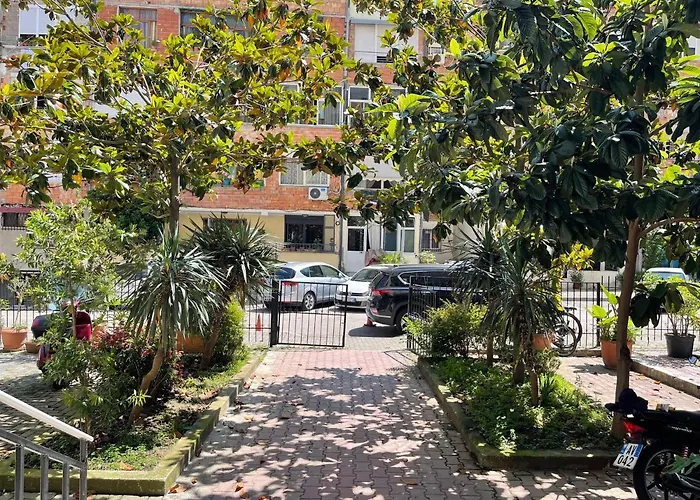 One-bedroom Near U.s. Embassy